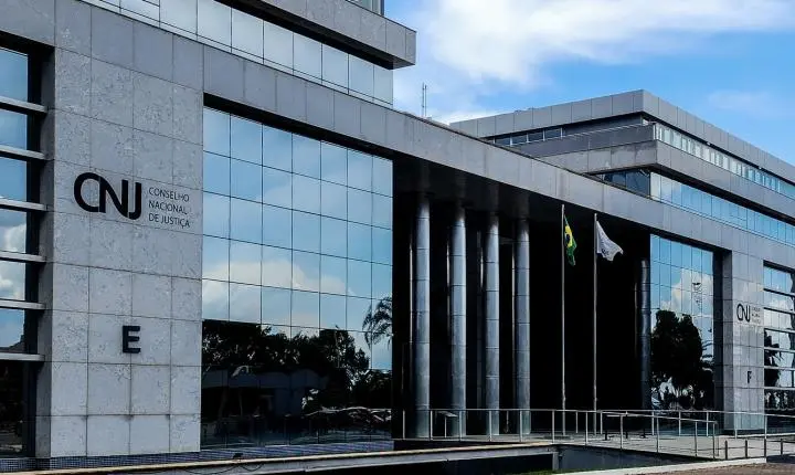 CNJ e CNMP aprovam novos penduricalhos para juízes e membros do MP